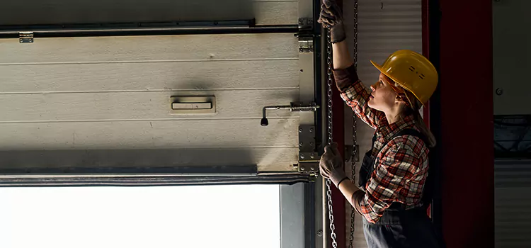 Addressing Common Garage Door Stoppage Issues in Winter Park, FL